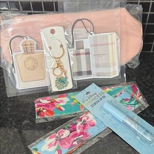 Burberry beauty bag bundle